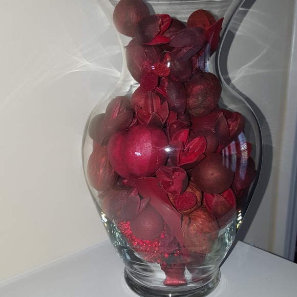 Z Gallerie Red Velvet Potpourri - Picture 3 of 3